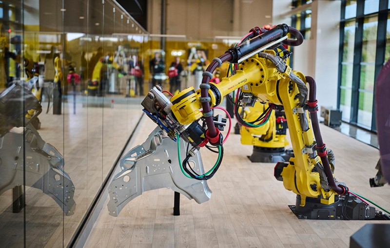 Global robot report highlights UK’s urgent need to increase automation