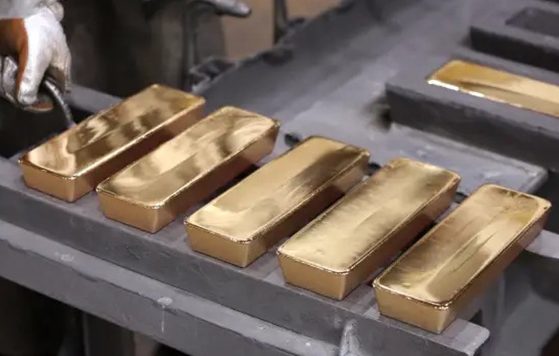 Gold hits over 9-month highs as U.S. Fed chief strikes dovish&nbsp;tone